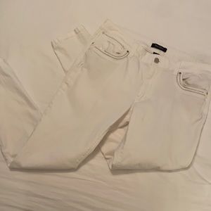 White House Black Market:White Skinny Leg 12 Pants